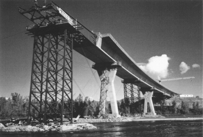 StoneyTrailBridgeBW_400wide